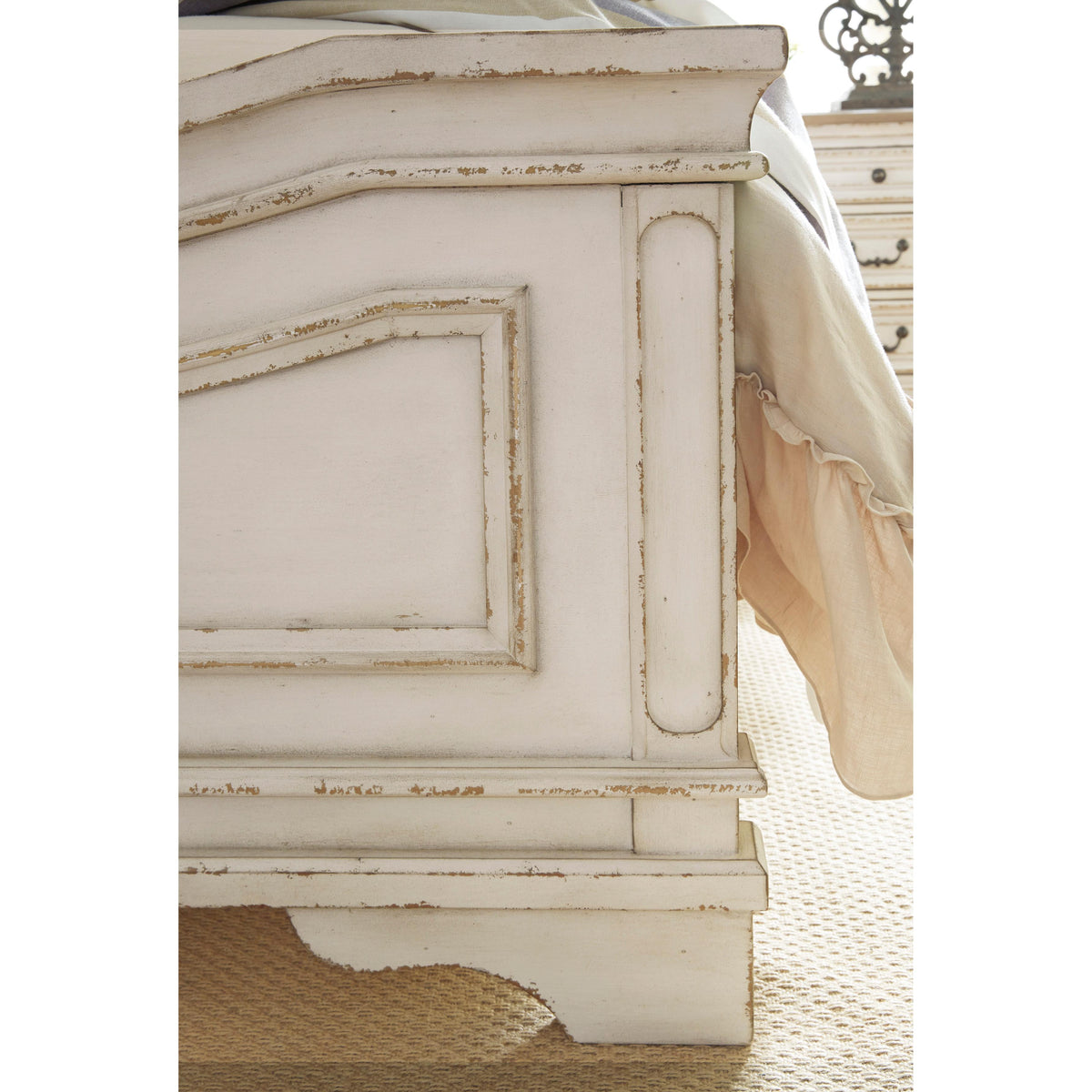  Signature Design by Ashley Realyn California King Upholstered Panel Bed B743-58/B743-56/B743-94 IMAGE 4