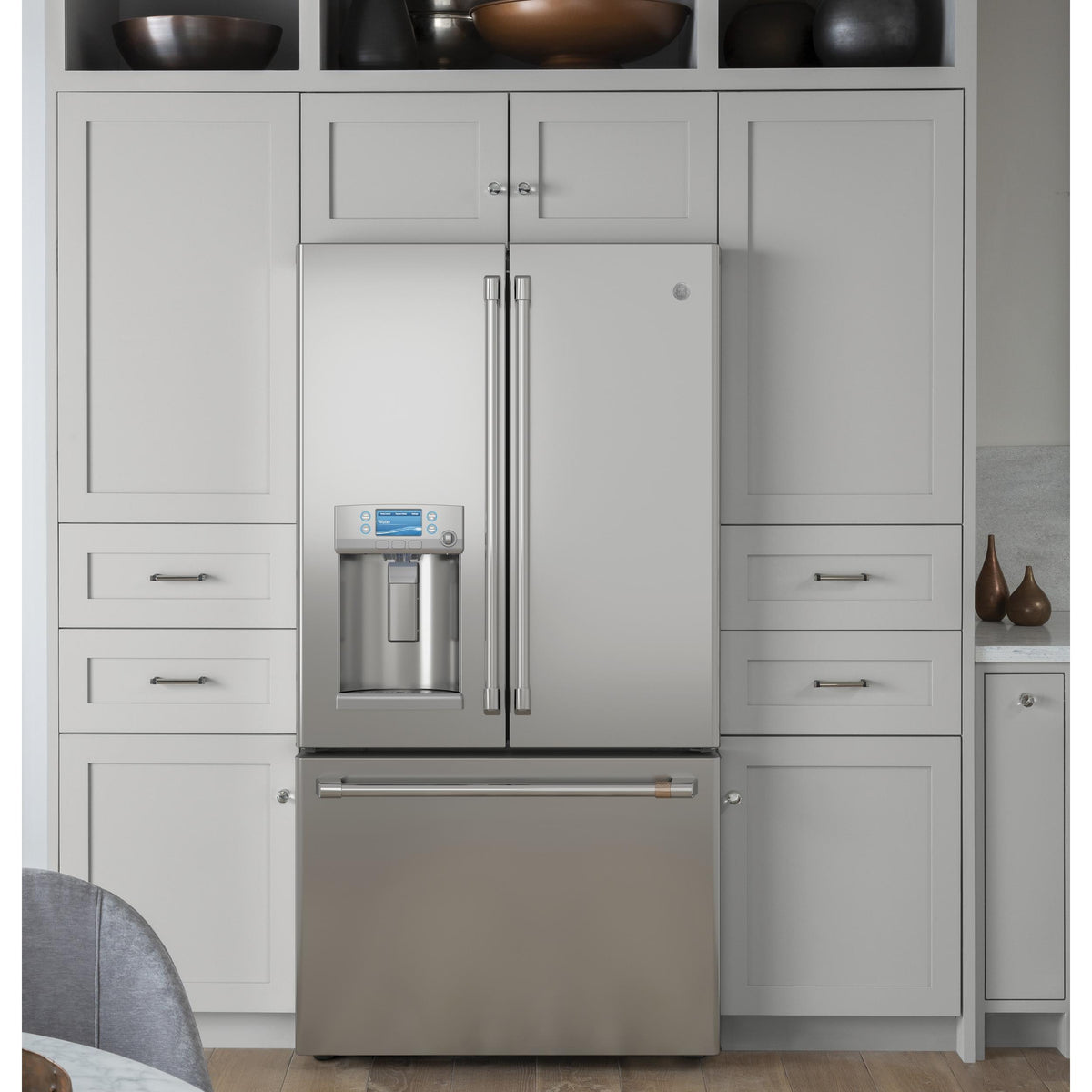  Café 36-inch, 22.2 cu.ft. Counter-Depth French 3-Door Refrigerator with Hot Water Dispenser CYE22TP2MS1 IMAGE 8