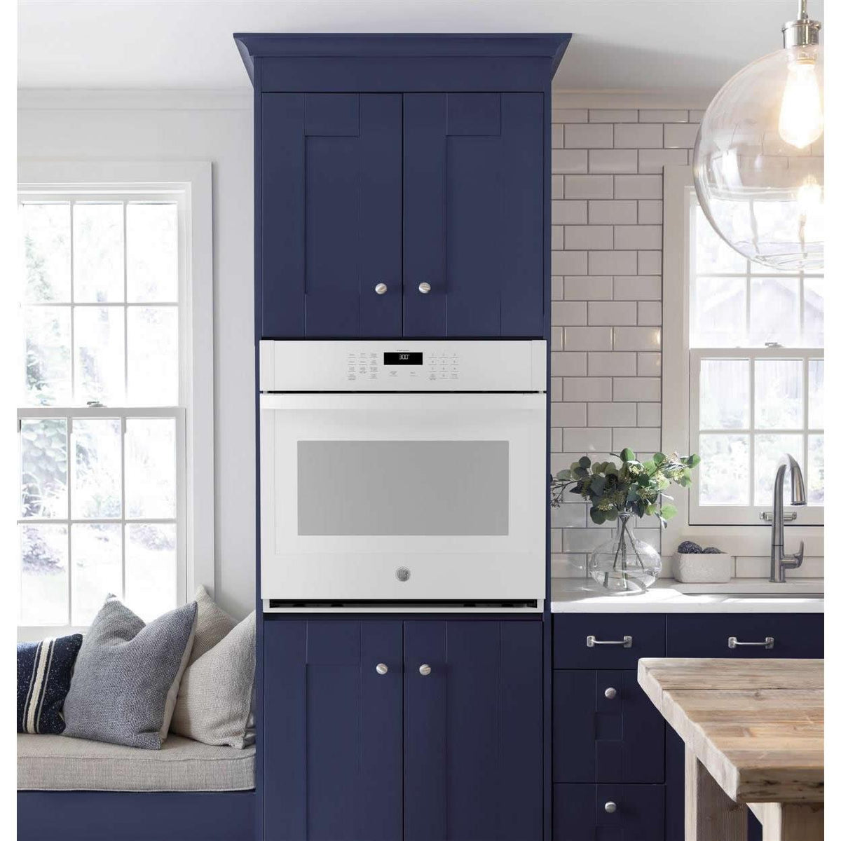  GE 30-inch, 5 cu. ft. Built-in Single Wall Oven JTS3000DNWW IMAGE 5
