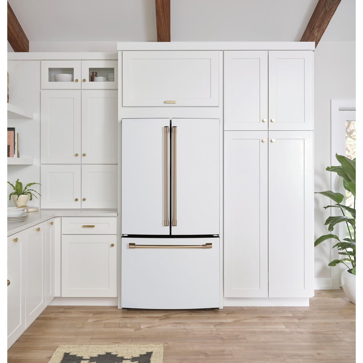  Café 33-inch, 18.6 cu. ft. Counter-Depth French 3-Door Refrigerator CWE19SP4NW2 IMAGE 6