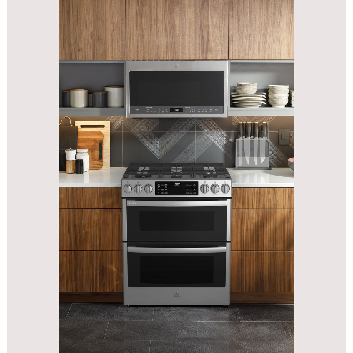  GE Profile 30-inch Slide-In Double Oven Gas Range with WiFi PCGS960YPFS IMAGE 6