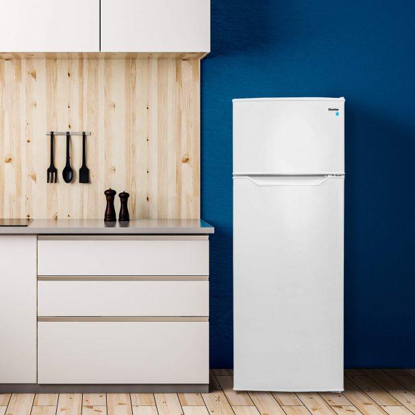  Danby 7.4 cu ft Top Freezer Refrigerator DPF074B2WDB-6 IMAGE 15