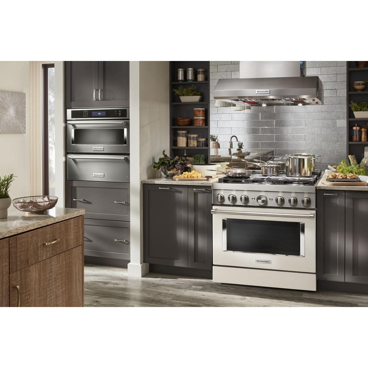  KitchenAid 36-inch Commercial-Style Wall Mount Hood Shell KVWC956KSS IMAGE 9
