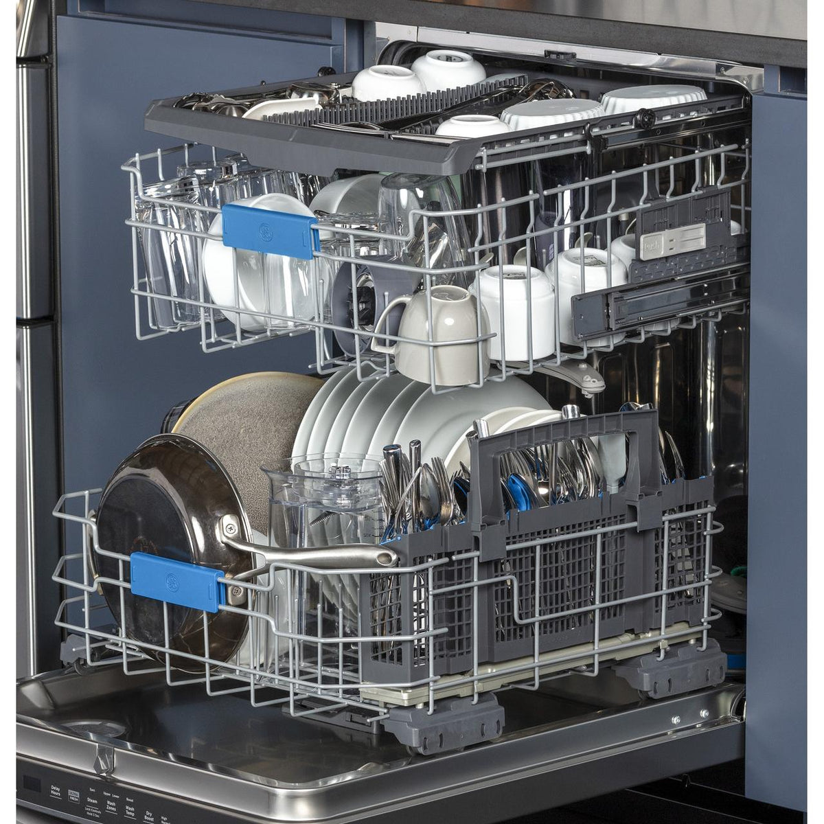  GE Profile 24-inch Built-In Dishwasher with UltraFresh System PDP755SYRFS IMAGE 7