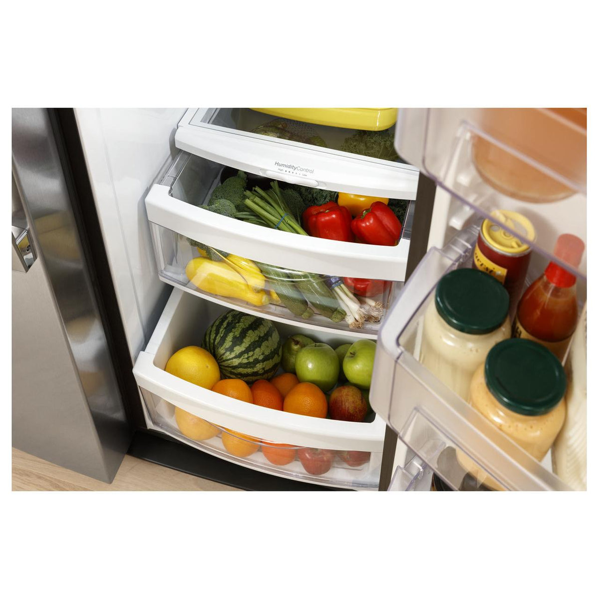  GE 33-inch, 23 cu. ft. Side-By-Side Refrigerator with Water and Ice Dispensing System GSS23GYPFS IMAGE 16