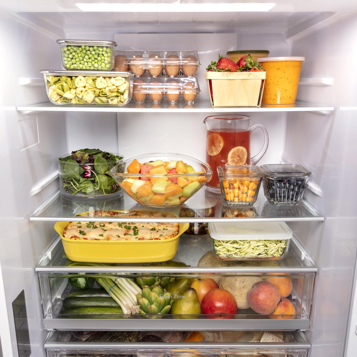  GE 32-inch, 17.7 cu.ft. Counter-Depth Bottom Freezer Refrigerator with LED Lighting GBE17HYRFS IMAGE 9