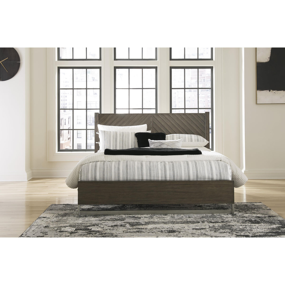 Ashley Arkenton B786B4 King Panel Bed IMAGE 5