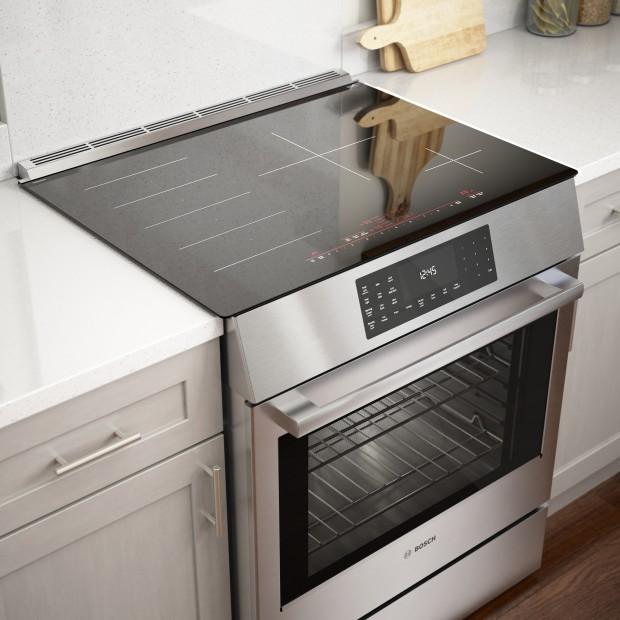 Bosch 30-inch Slide-in Induction Range with Genuine European Convection HIIP057C IMAGE 11