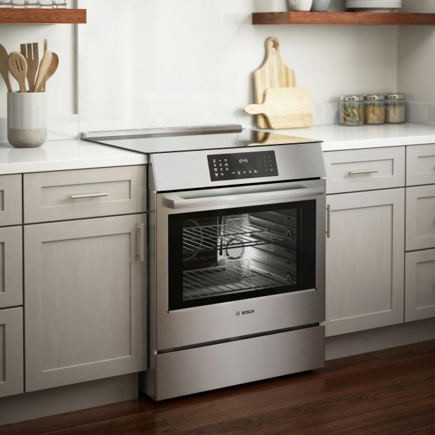  Bosch 30-inch Slide-in Induction Range with Genuine European Convection HIIP057C IMAGE 12