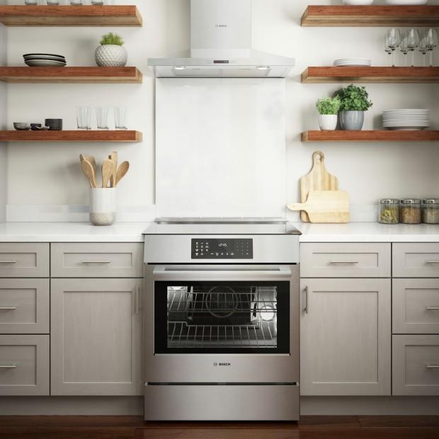  Bosch 30-inch Slide-in Induction Range with Genuine European Convection HIIP057C IMAGE 2