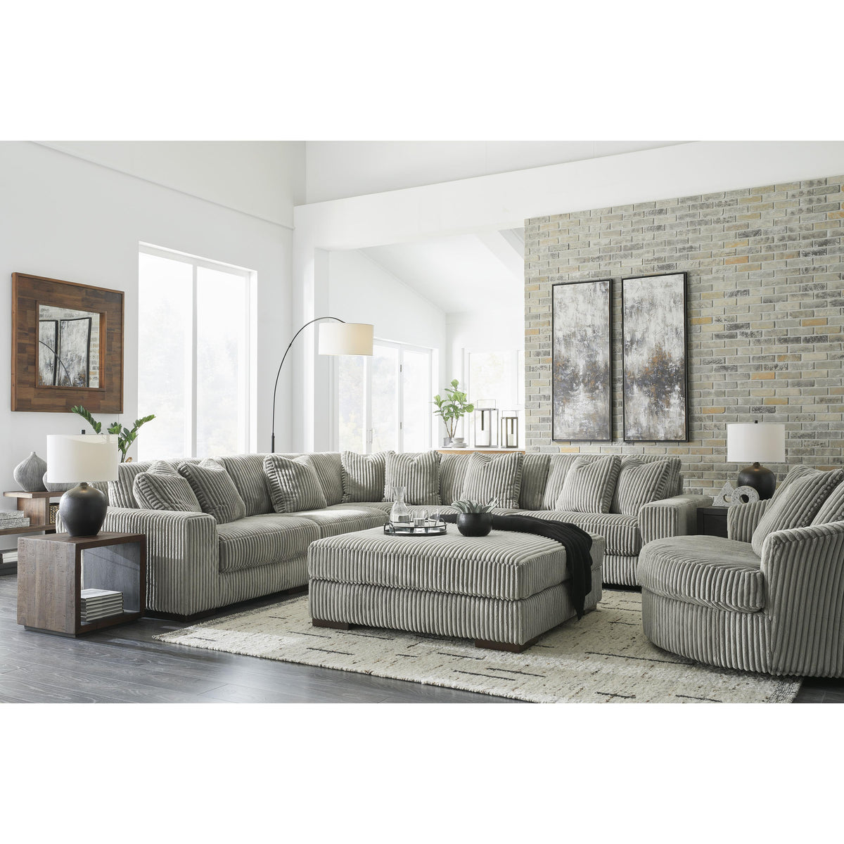  Signature Design by Ashley Lindyn 2110521 Oversized Swivel Accent Chair IMAGE 8