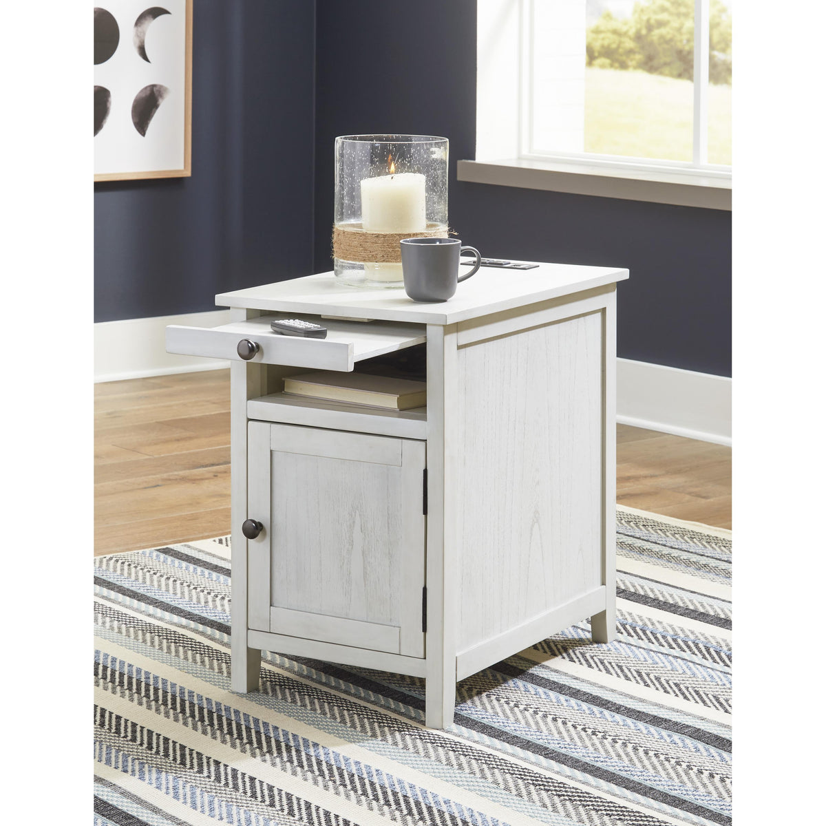 Signature Design by Ashley Treytown T300-517 Chair Side End Table IMAGE 7