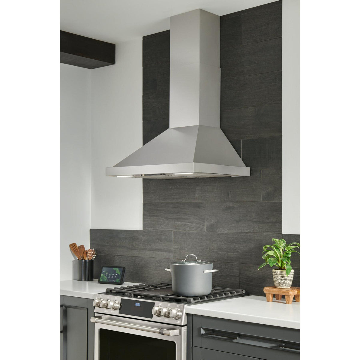  Best 36-inch WCP1 Series Wall Chimney Hood WCP1366SS IMAGE 3