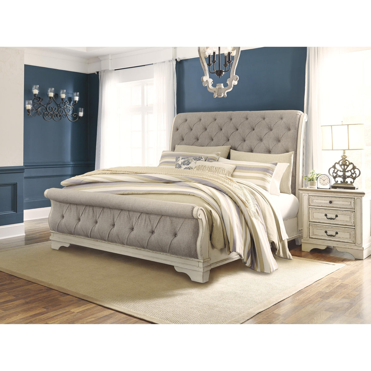  Signature Design by Ashley Realyn B743B10 California King Sleigh Bed IMAGE 6