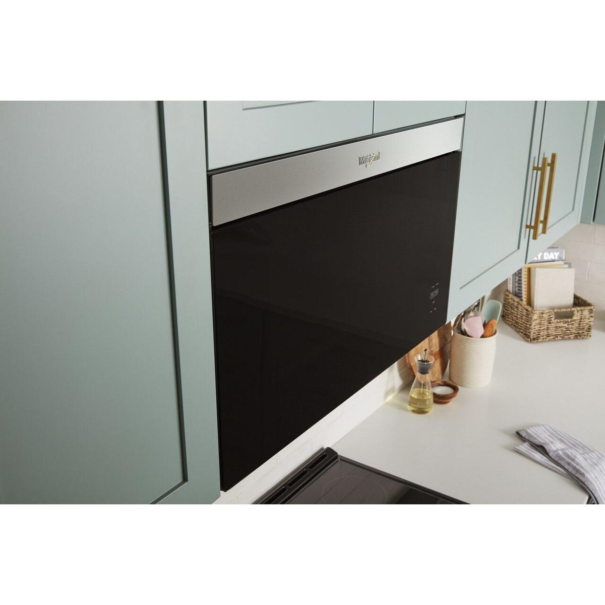 Whirlpool 30-inch, 1.1 cu. ft. Over-the-Range Microwave Oven YWMMF5930PZ IMAGE 11