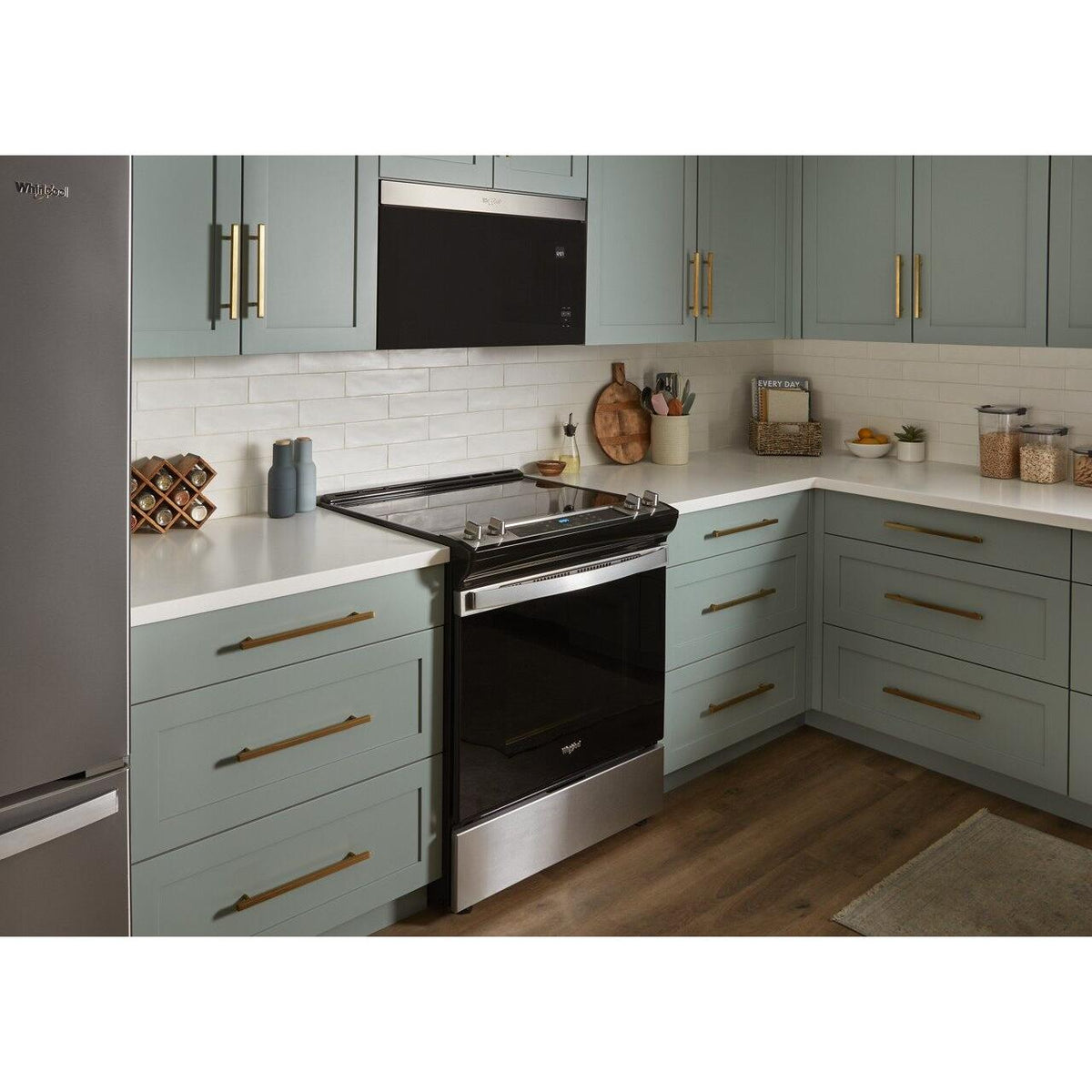  Whirlpool 30-inch, 1.1 cu. ft. Over-the-Range Microwave Oven YWMMF5930PZ IMAGE 17