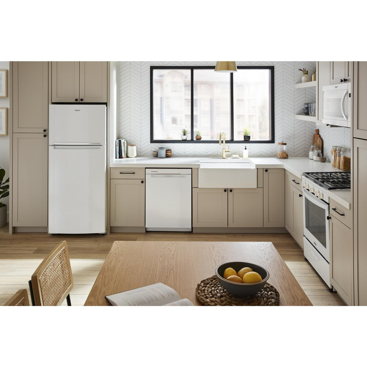  Whirlpool 28-inch, 16.6 cu. ft. Freestanding Top Freezer Refrigerator WRTX5028PW IMAGE 5