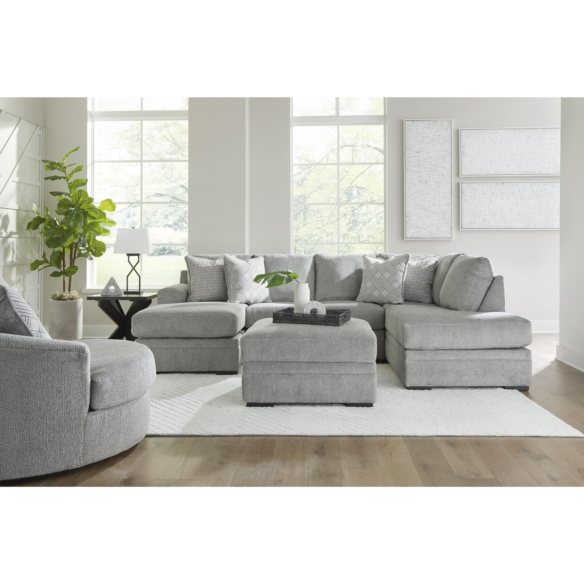  Signature Design by Ashley Casselbury 5290621 Oversized Swivel Accent Chair IMAGE 9