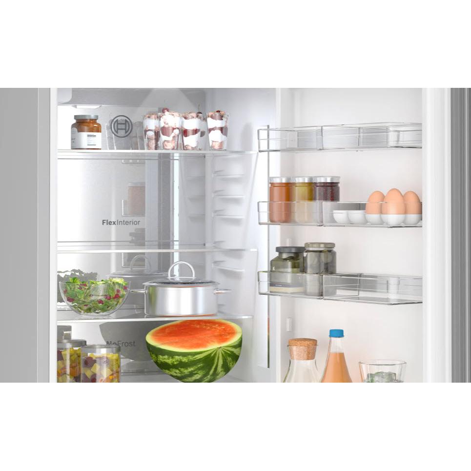  Bosch 24-inch, 14.09 cu. ft. Freestanding Bottom Freezer Refrigerator B24CB80ESB IMAGE 4