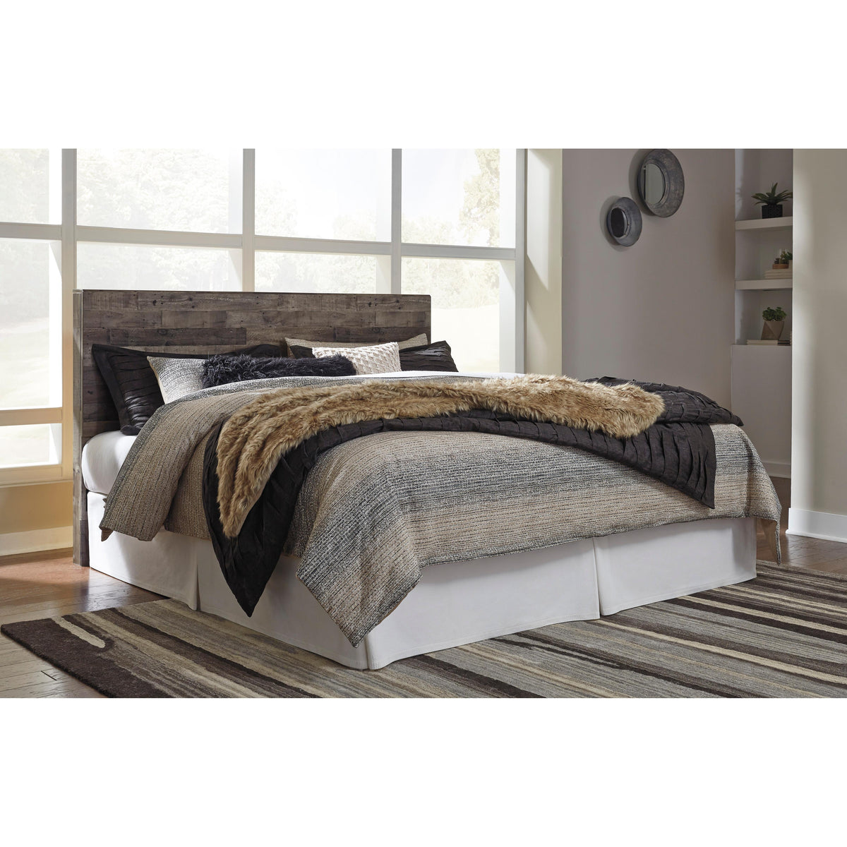  Benchcraft Derekson B200-58 King Panel Headboard IMAGE 2