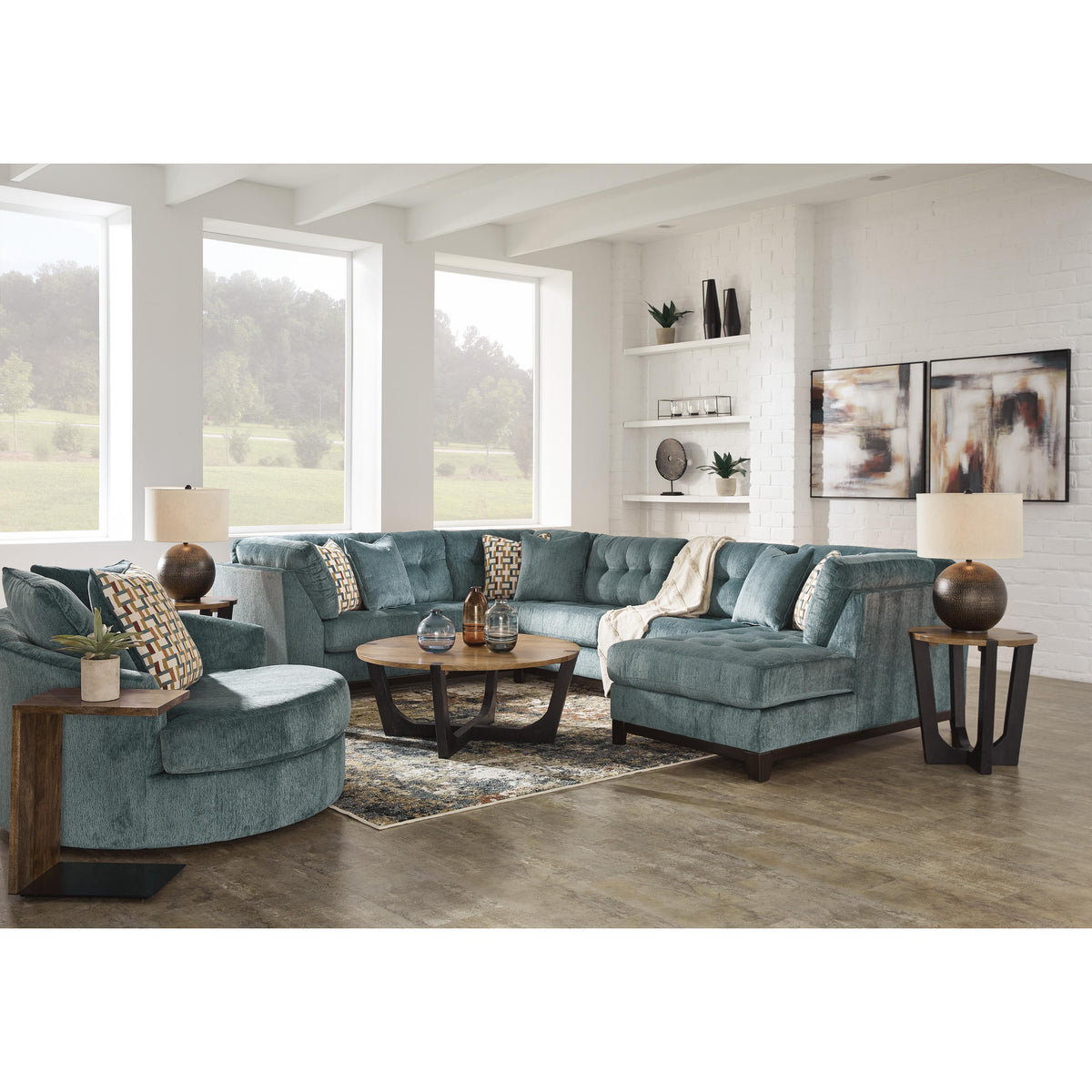  Ashley Laylabrook 9220621 Oversized Swivel Accent Chair IMAGE 6
