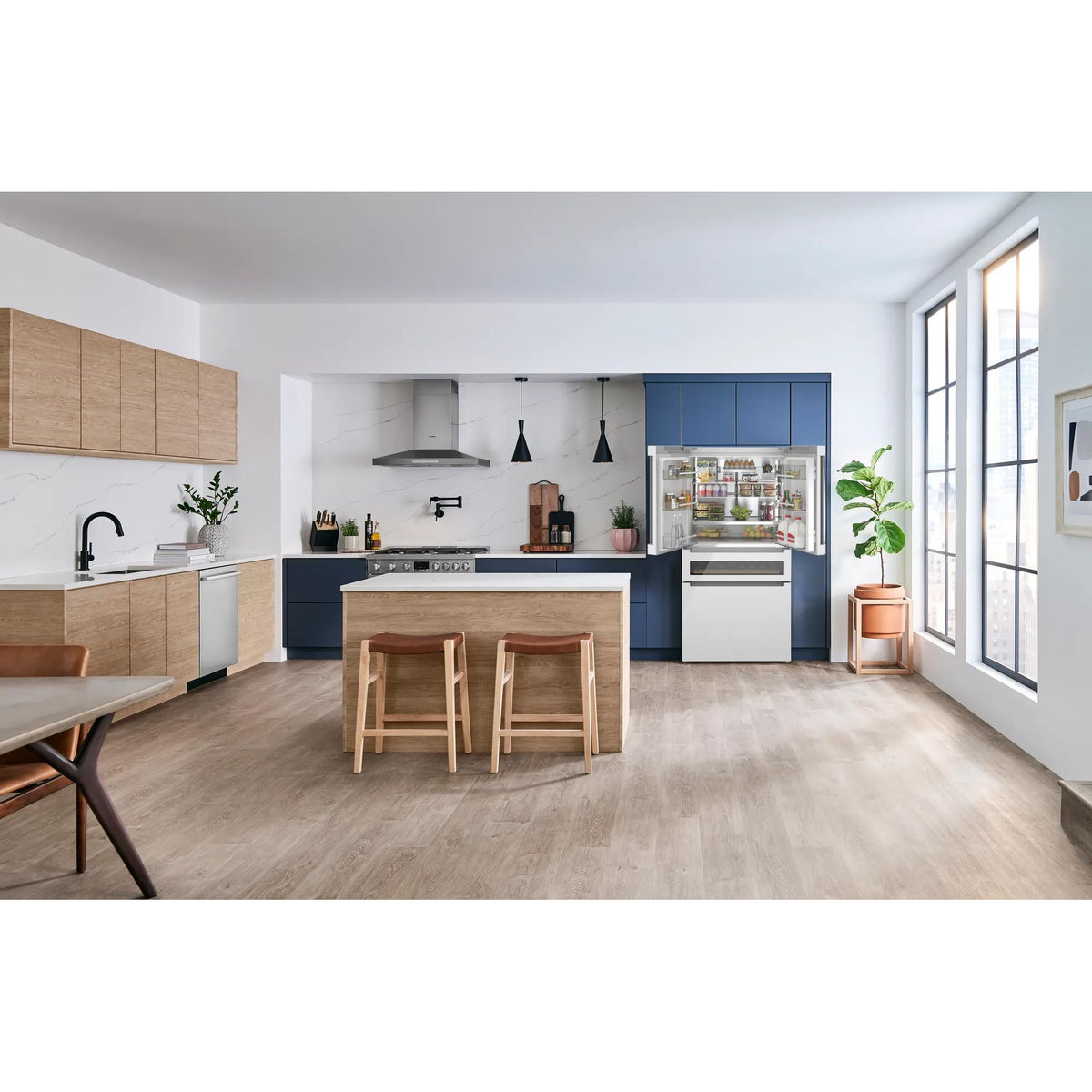  Bosch 36-inch, 20.5 cu.ft. Counter Depth French 4-Door Refrigerator with FlexBar™ B36CL81ENW IMAGE 13