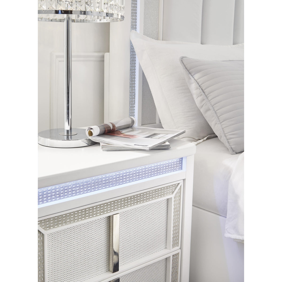 Signature Design by Ashley Chalanna B822-92 Two Drawer Night Stand IMAGE 7