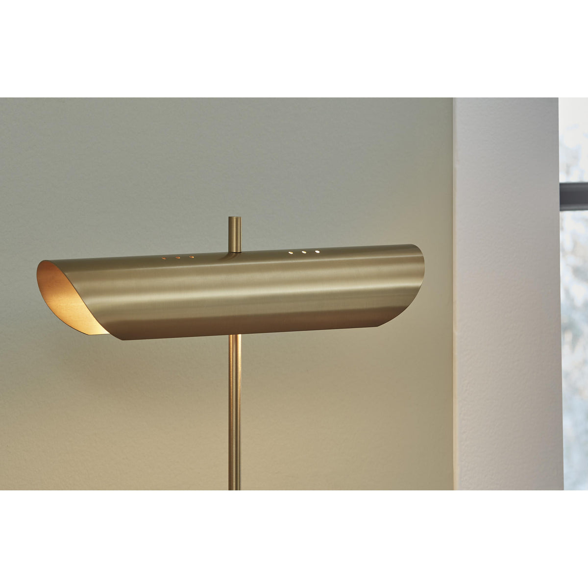 Signature Design by Ashley Rowleigh L734392 Marble Desk Lamp IMAGE 4