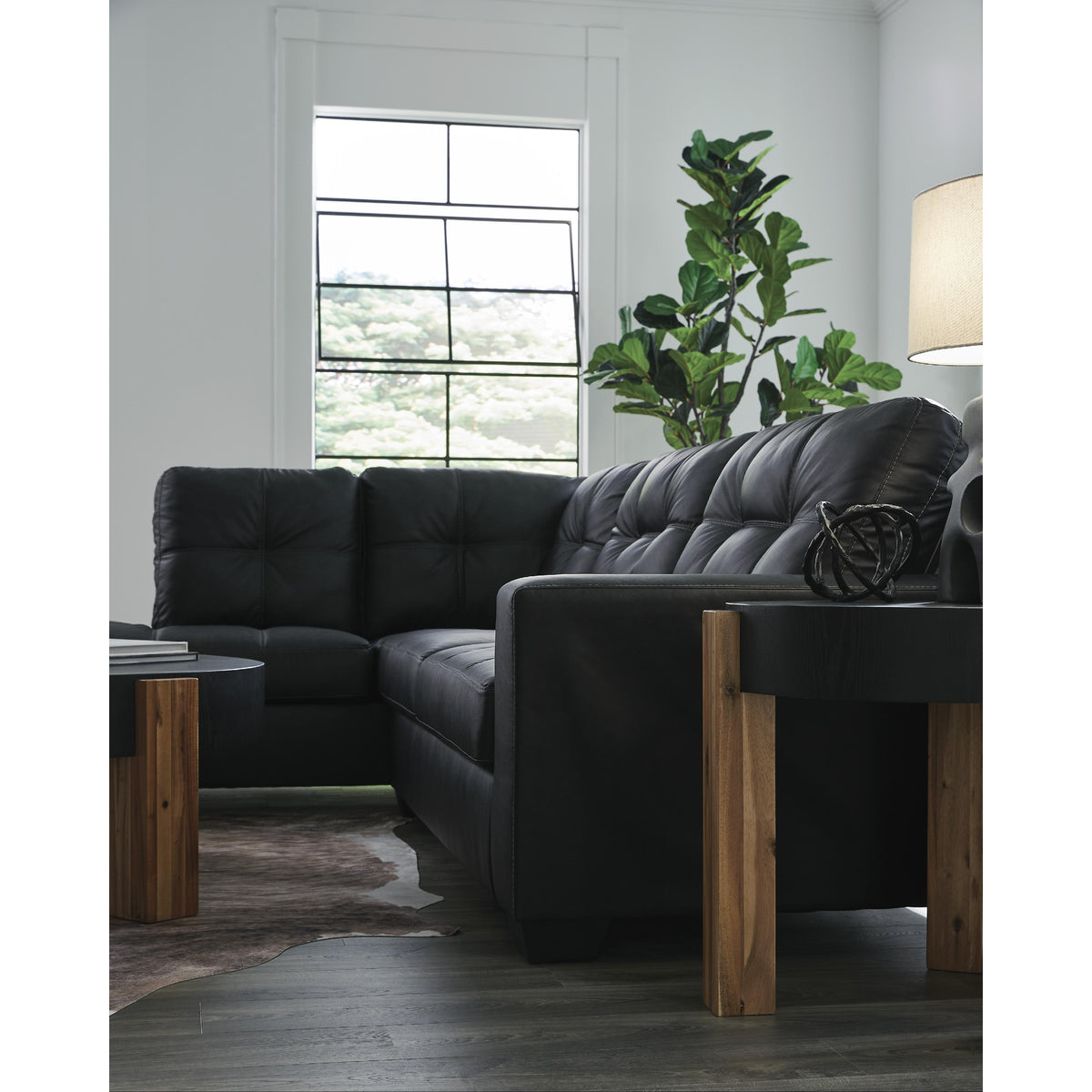  Benchcraft Barlin Mills 17004S1 2 pc Sectional with Chaise IMAGE 5