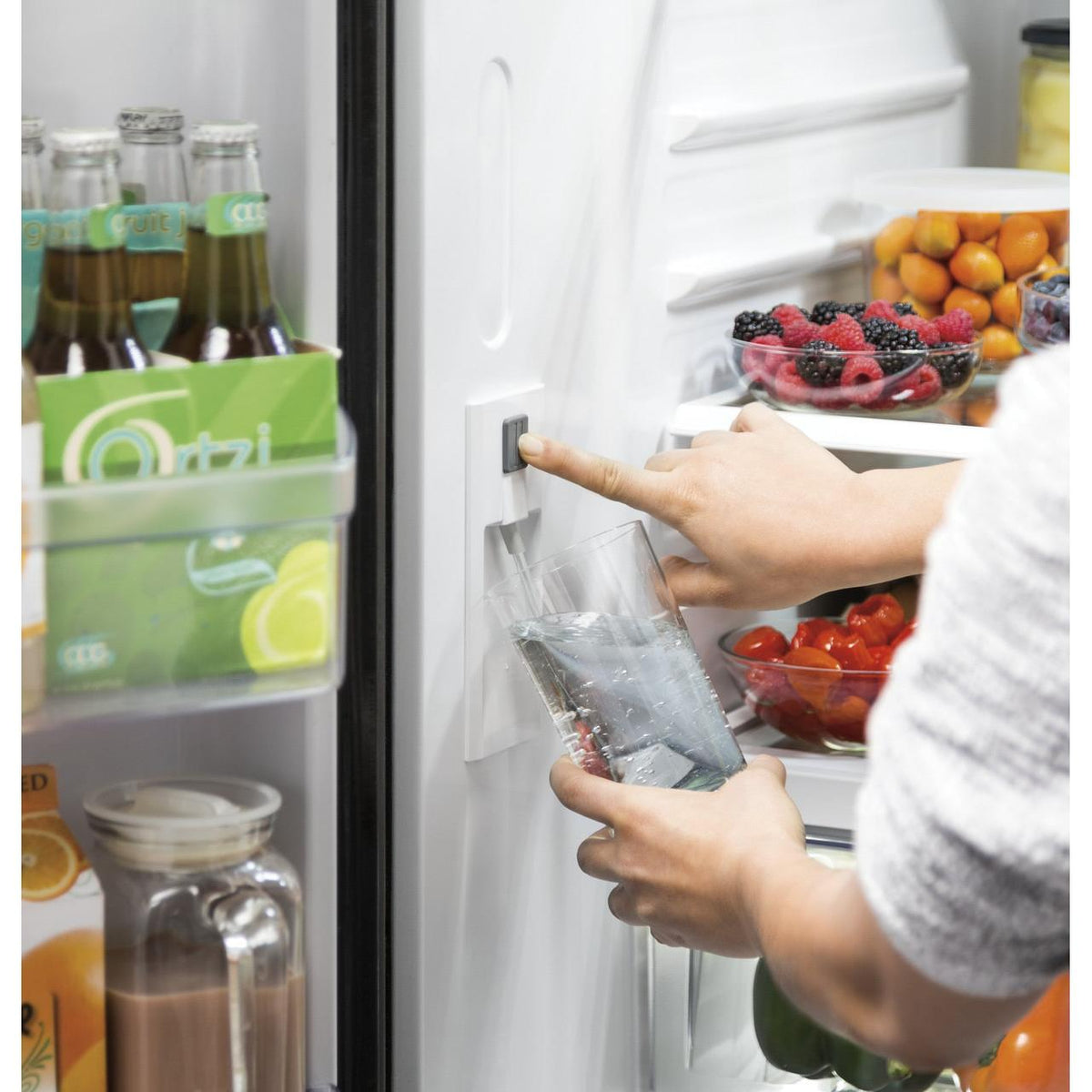  GE 36-inch, 21.9 cu.ft. Counter-Depth French 3-Door Refrigerator with Interior Ice Maker GWE22JYMFS IMAGE 6