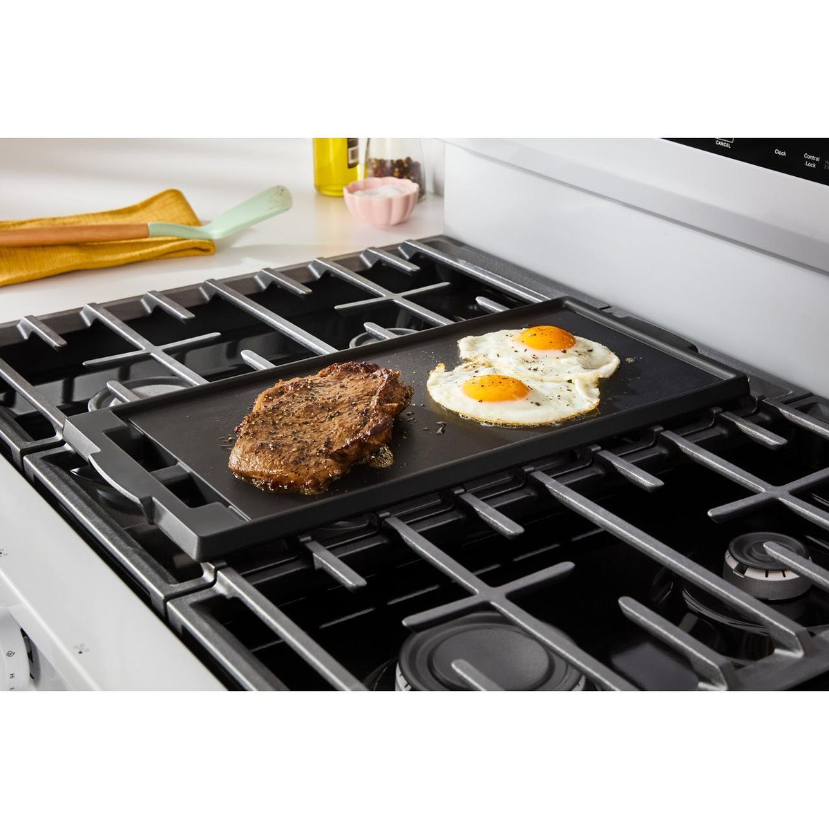  Whirlpool 30-inch Freestanding Gas Range with Air Fry Technology WFGS5030RW IMAGE 13