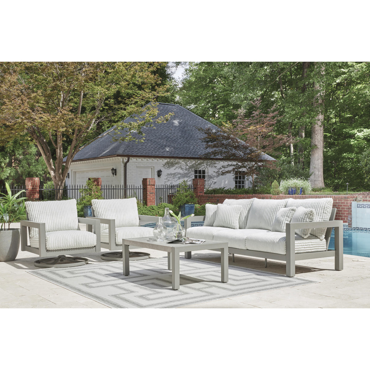 Signature Design by Ashley Hurley Park PCP695-821 Swivel Chair w/Cushion IMAGE 8