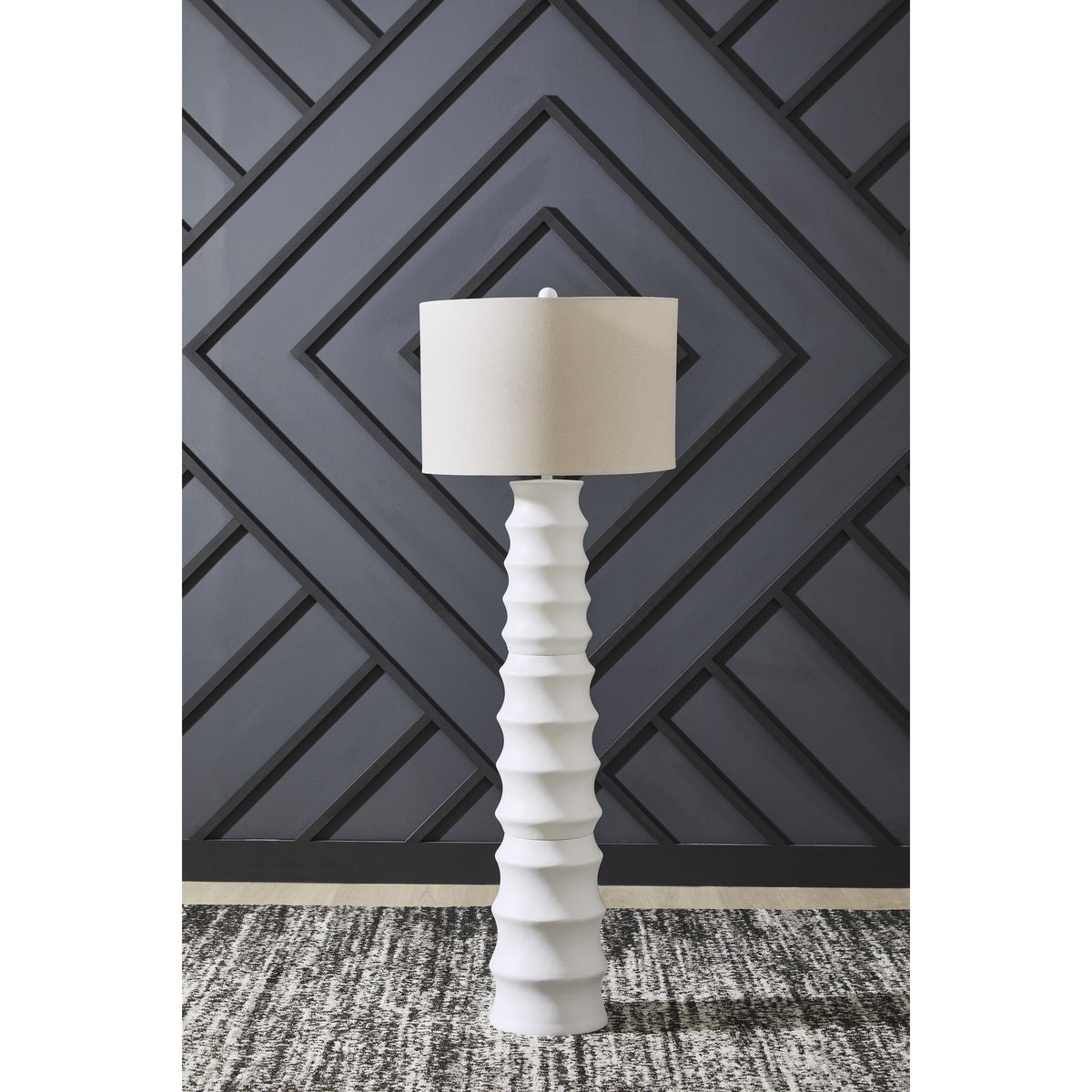 Signature Design by Ashley Veraleigh L235851 Poly Floor Lamp IMAGE 2