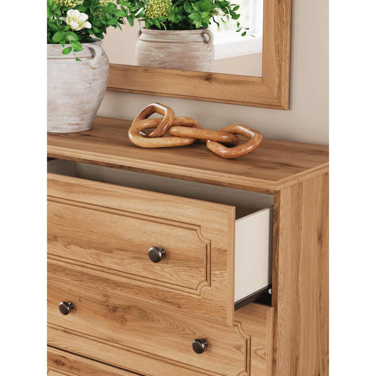 Signature Design by Ashley Aleaport PCB1075-36 Bedroom Mirror IMAGE 4