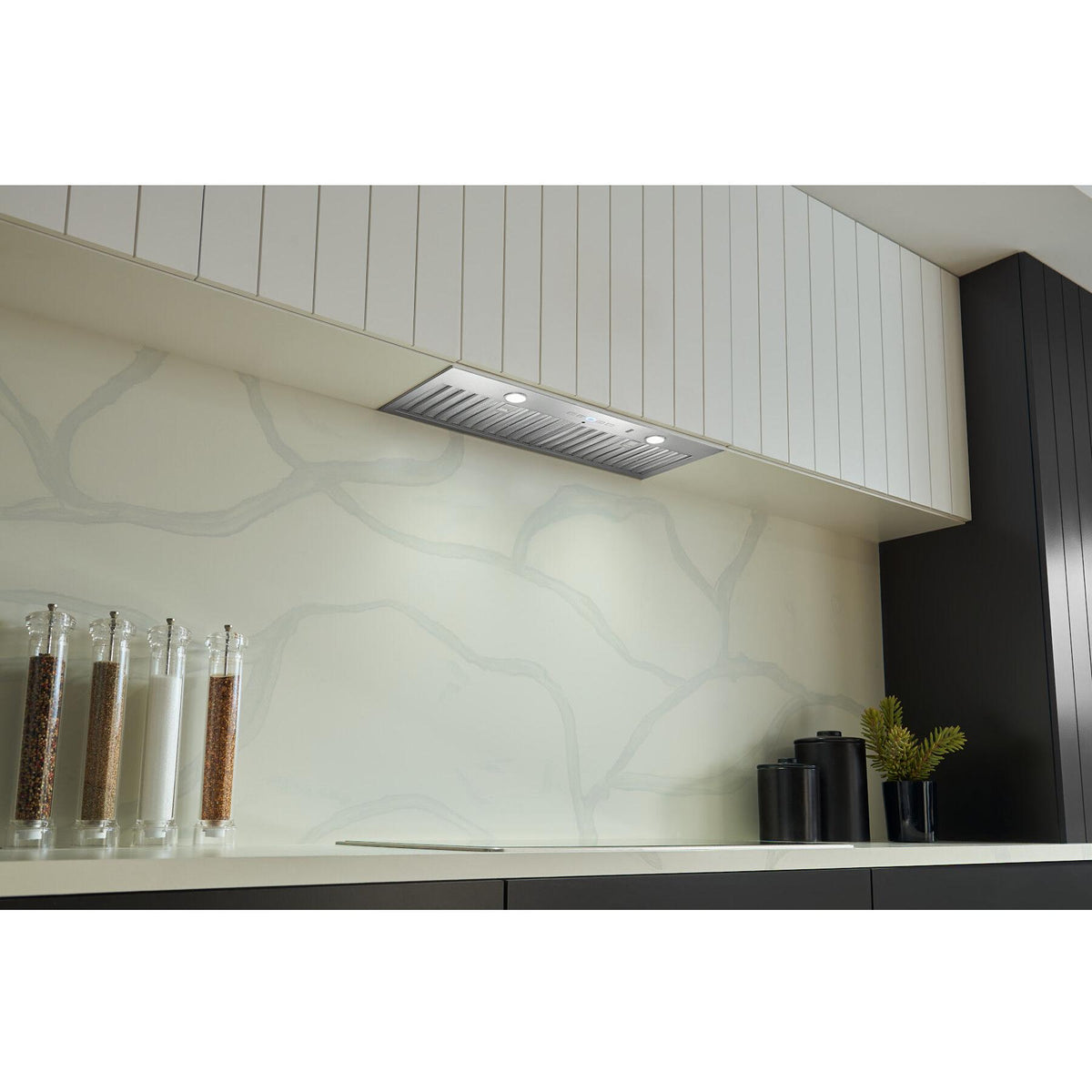  Best 36-inch HBN1 Series Hood Insert HBN1366SS IMAGE 6