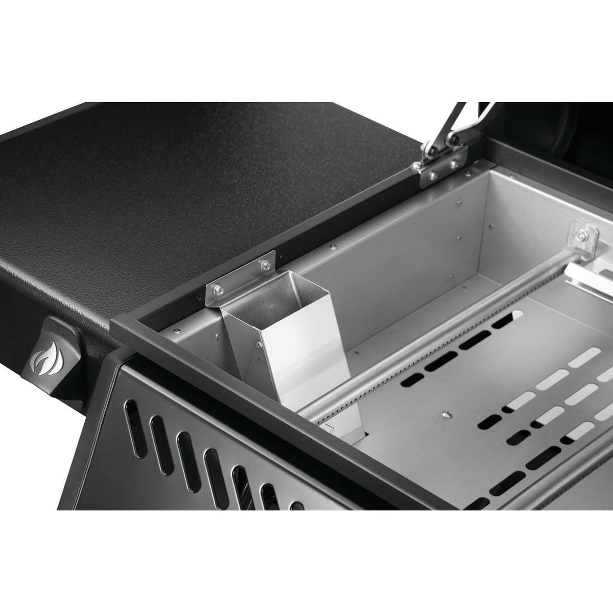  Napoleon Freestyle™ 24-inch Pre-seasoned Non-Stick Griddle - Liquid Propane F24DFTPK IMAGE 7