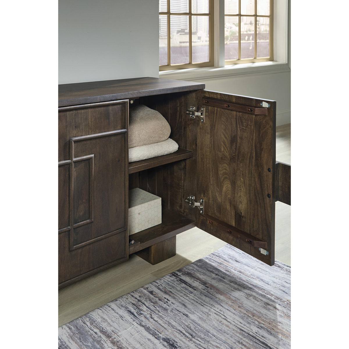 Signature Design by Ashley Cato A4000682 Accent Cabinet IMAGE 8