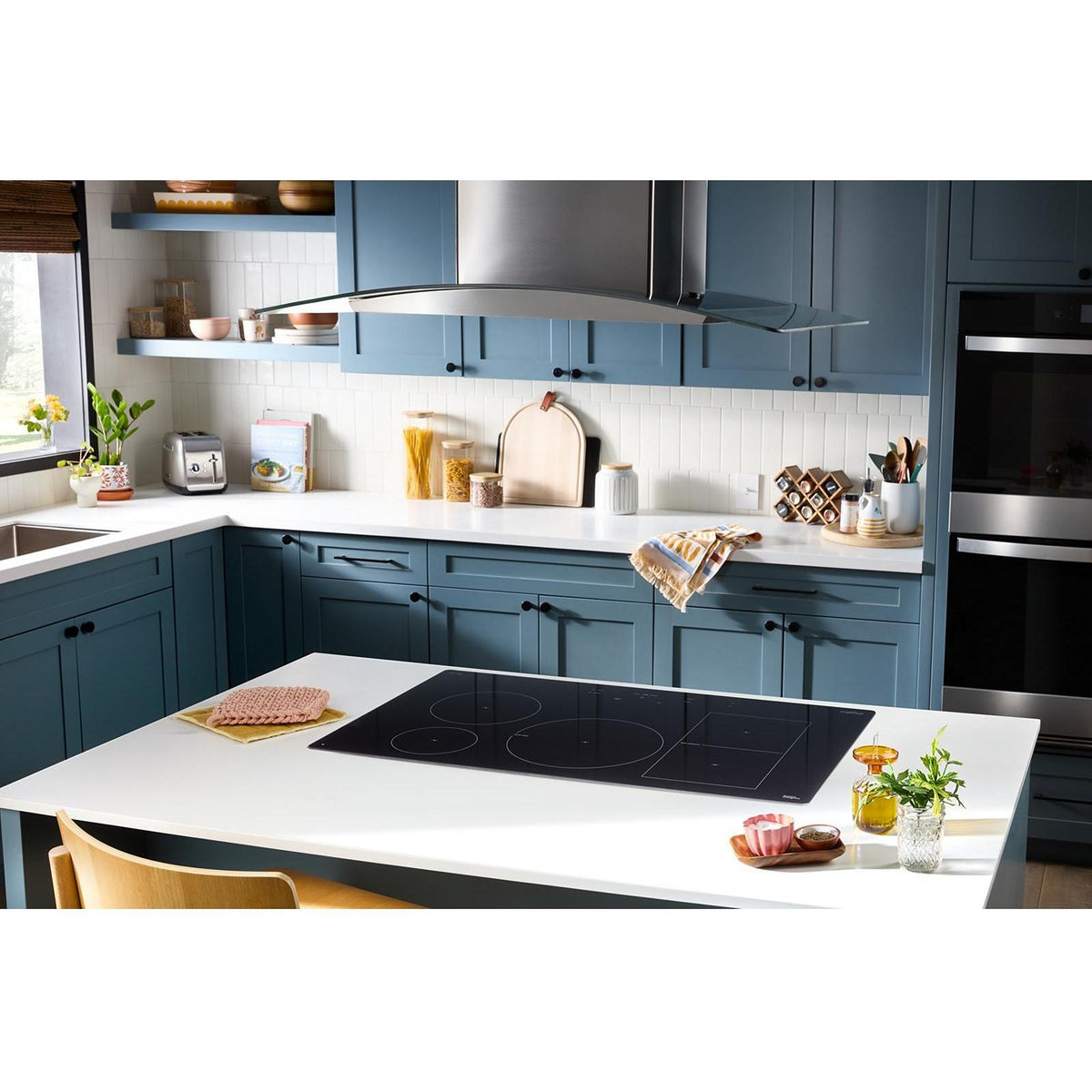  Whirlpool 36 inch Intelligent Induction Cooktop with Temp Cook™ Technology and WipeClean™ Coating WCIT7536SB IMAGE 11