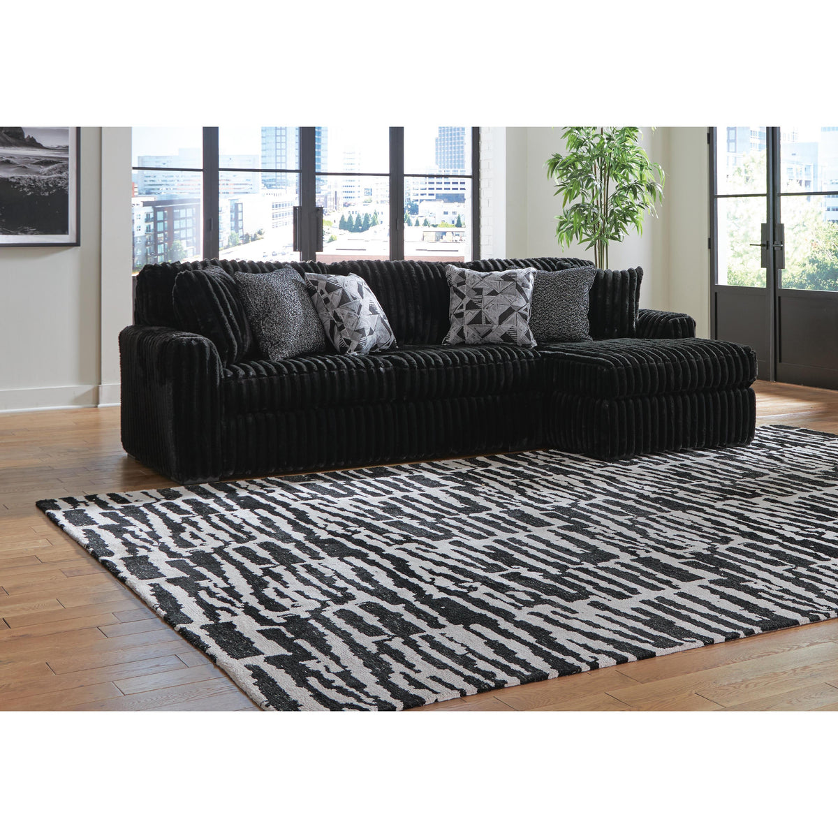  Signature Design by Ashley Midnight-Madness 98103S16 3 pc Sectional with Chaise IMAGE 3