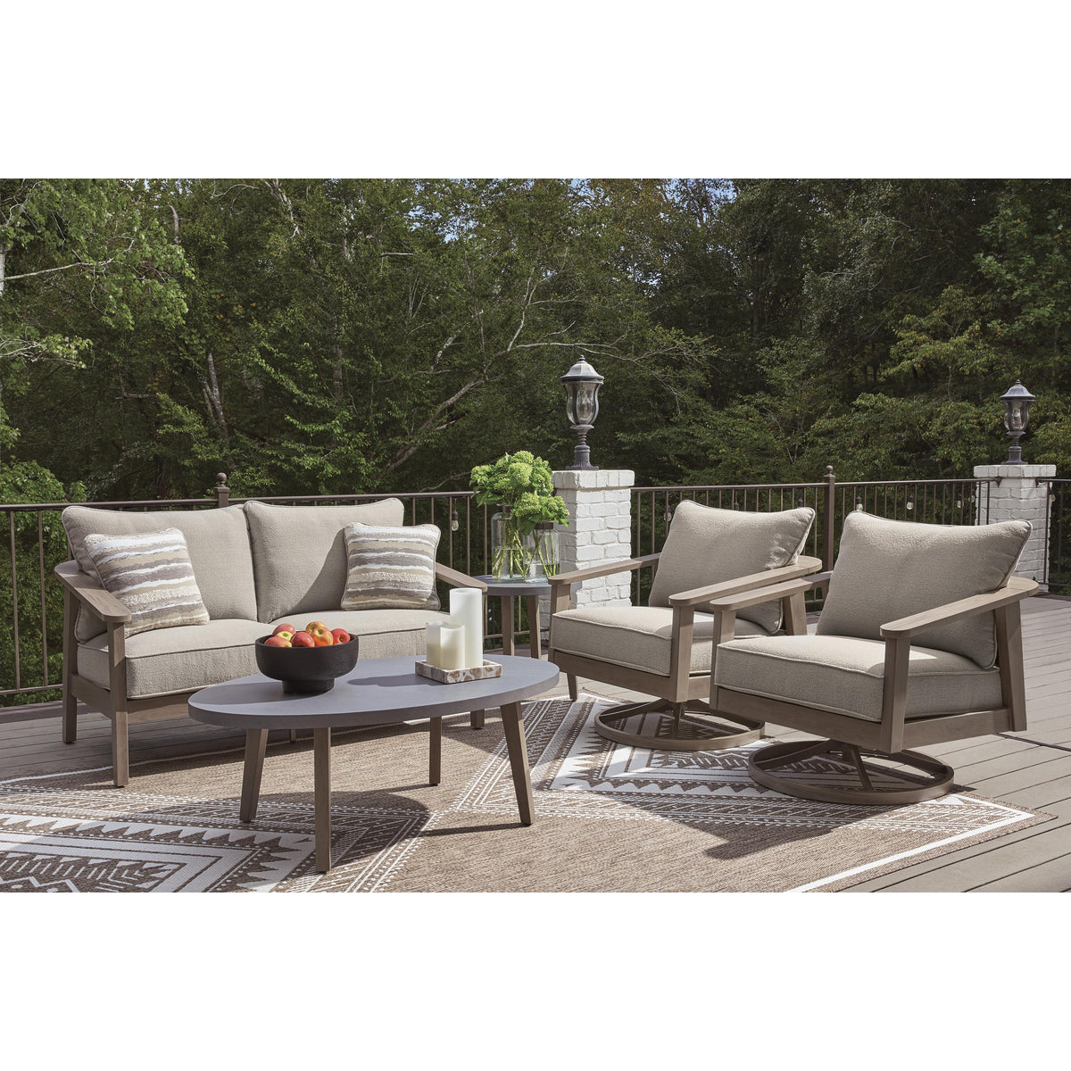  Signature Design by Ashley Harmony Headlands PCP428-706 Round End Table IMAGE 3