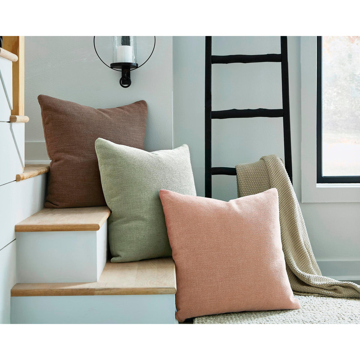  Signature Design by Ashley Decorative Pillows Decorative Pillows A1001132 IMAGE 4