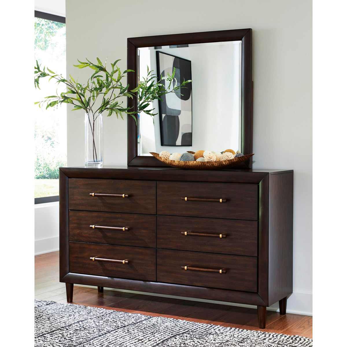  Benchcraft Dressers 6 Drawers B611-31 IMAGE 4