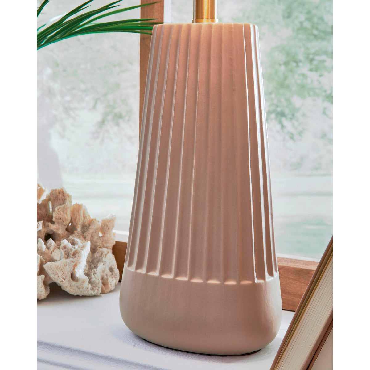  Signature Design by Ashley Dellner Table Lamp L100854 IMAGE 3