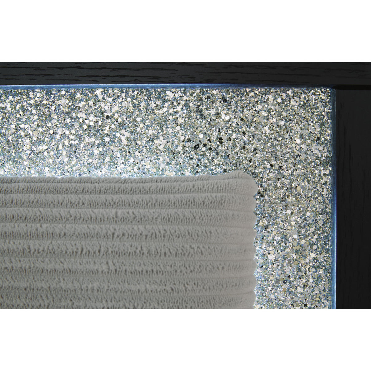  Signature Design by Ashley Maeling PCB1115-57 Queen UPH Panel Headboard IMAGE 4