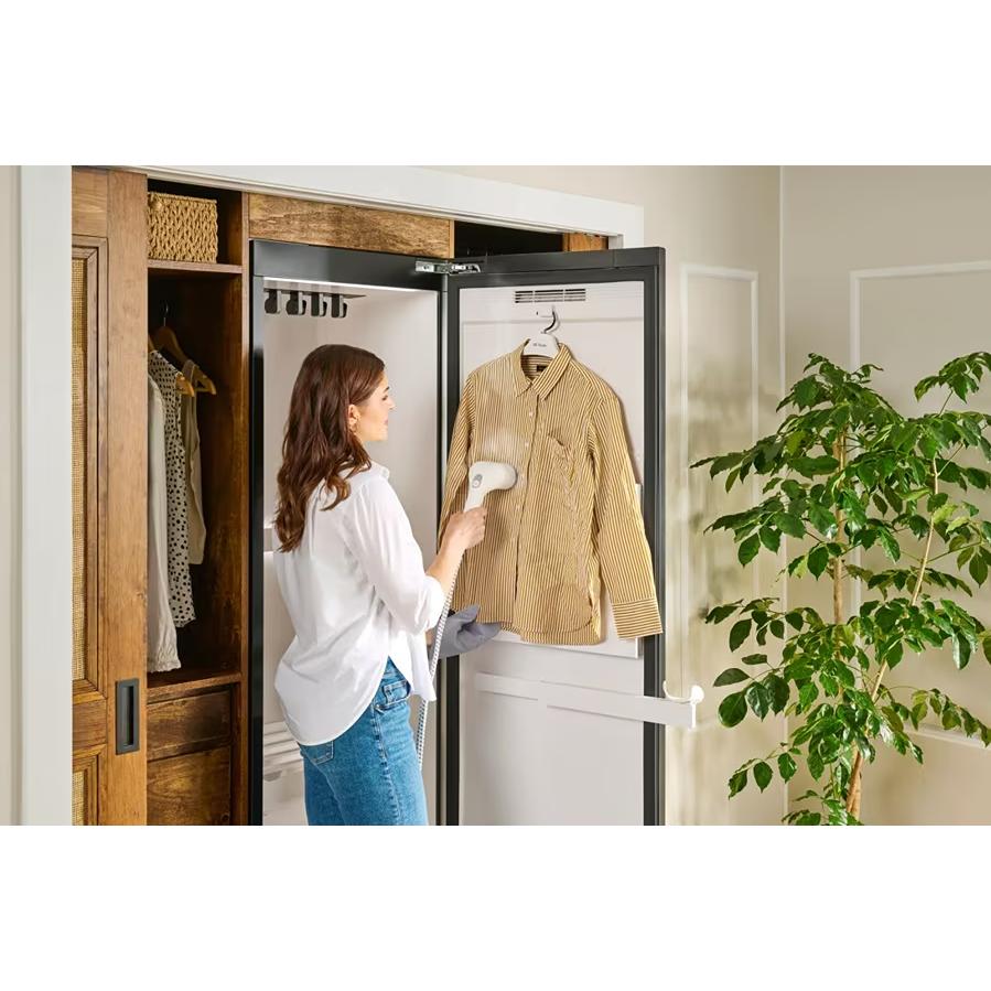  LG Clothing Care System with TrueSteam® Technology SC5GMR80H IMAGE 18