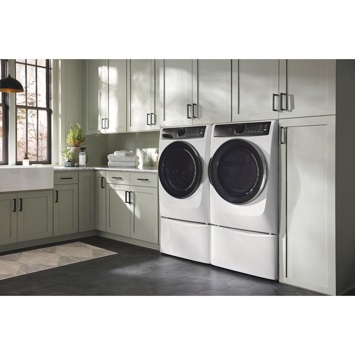  Electrolux 8.0 cu.ft. Electric Dryer with Balanced Dry™ ELFE773CMW IMAGE 9