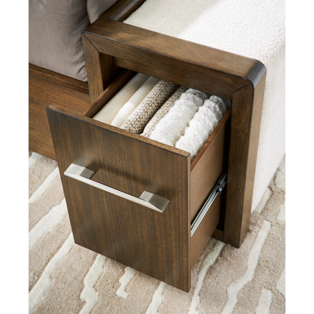  Benchcraft Marxmore B863B4 King Upholstered Storage Bed IMAGE 6