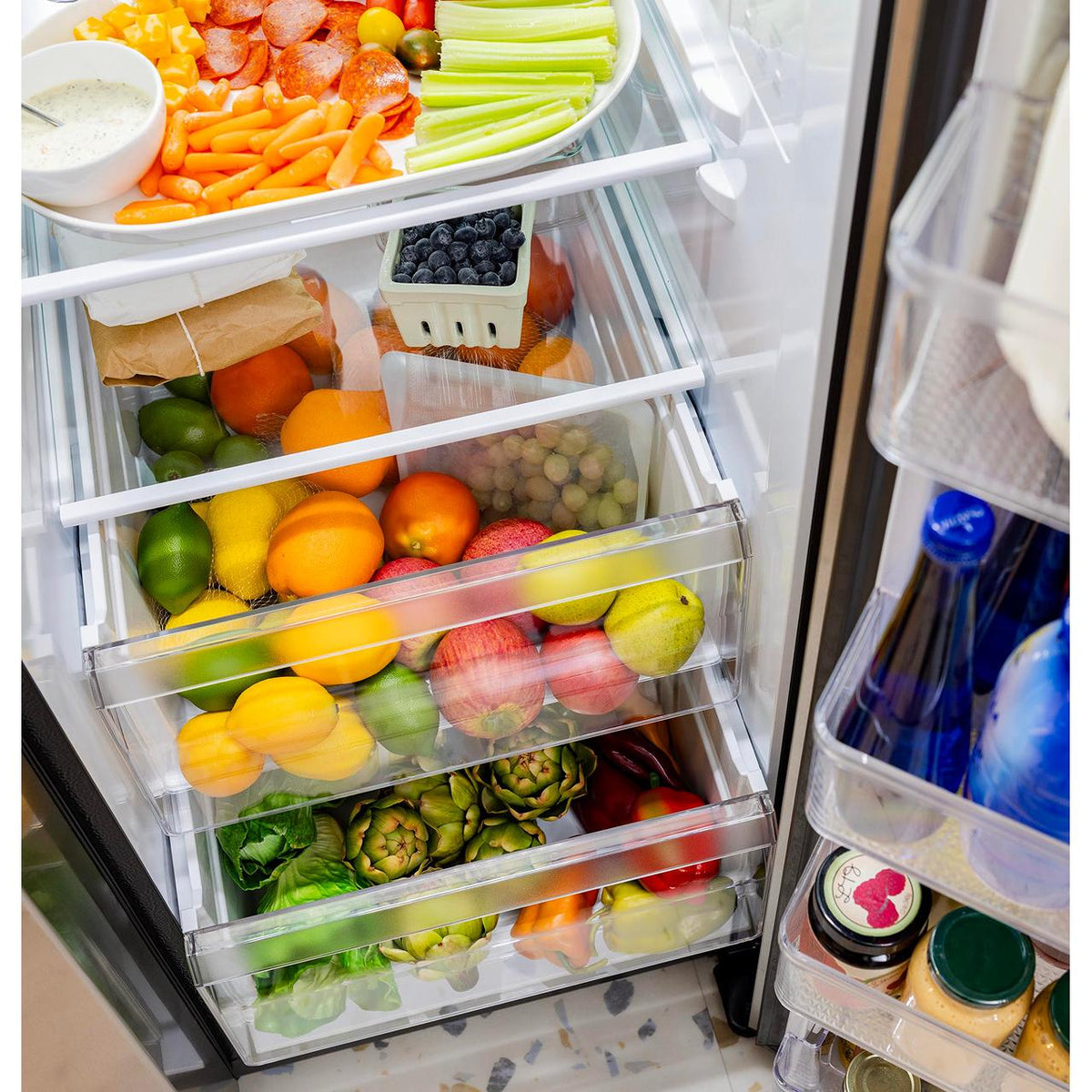  GE 27.9 cu. ft. Side-By-Side Refrigerator with Extra Tall Dispenser GSS28NYYFS IMAGE 12