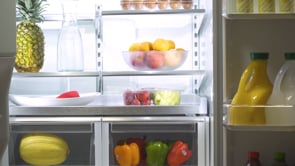  Maytag 33-inch, 21.2 cu.ft. Freestanding Top Freezer Refrigerator with Interior Ice Maker MRT711SMFZ EXTERNAL_VIDEO 1